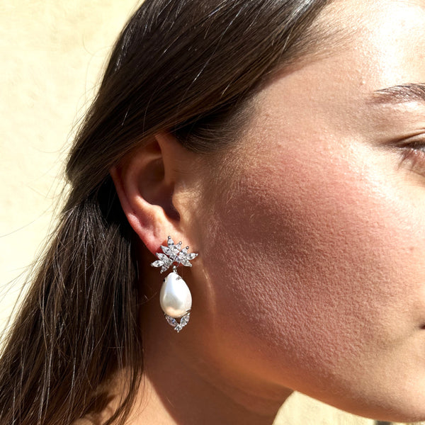 Cielo earrings | pearl