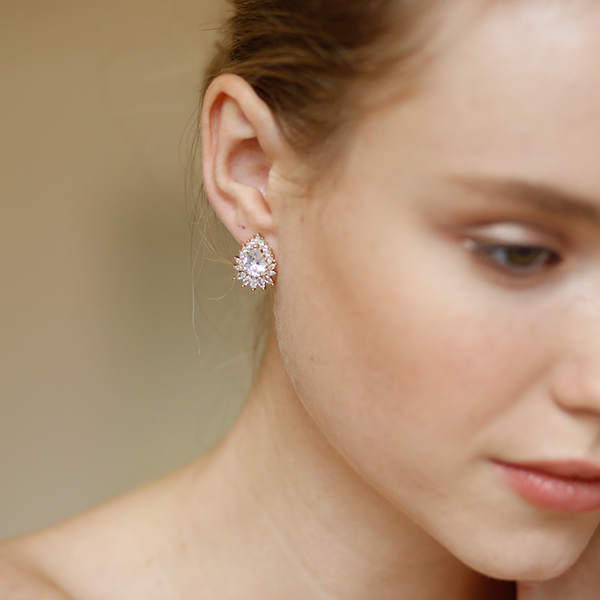 Big Crystal Drop Earrings | Gold