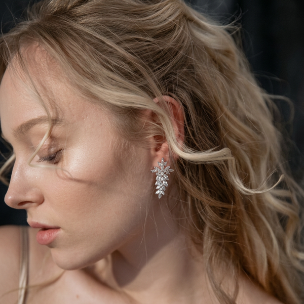 Crystal Cascading Earrings M | Gold