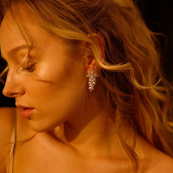 Crystal Cascading Earrings M | Gold